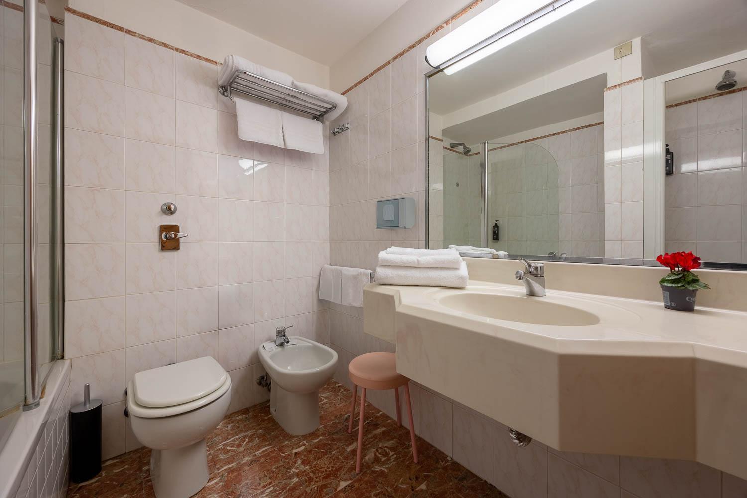 Ih Hotels Milano Eur - Trezzano Sul Naviglio Εξωτερικό φωτογραφία
